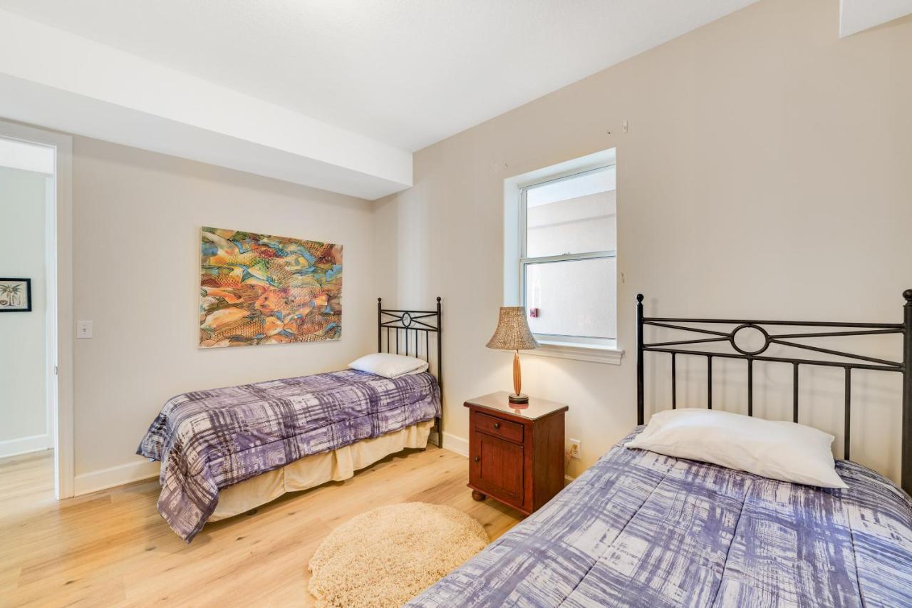 Apartment Regency Isle 802